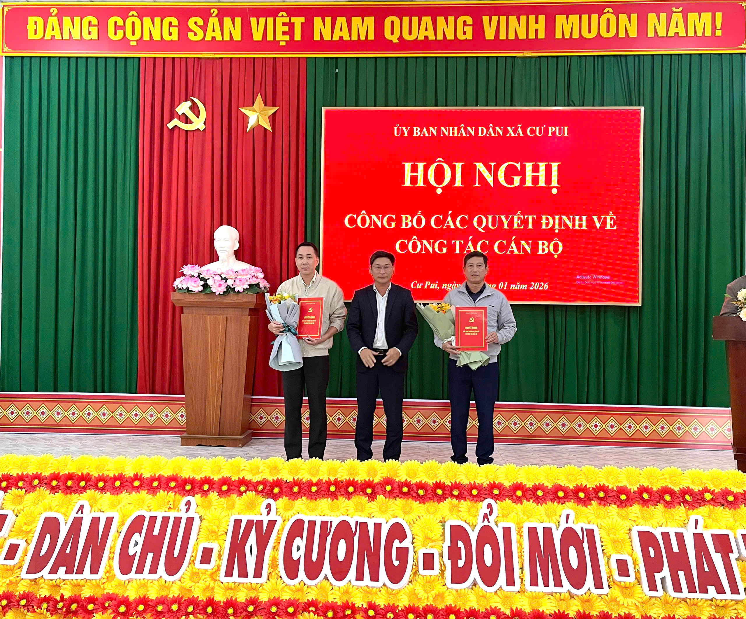 z7416434635237_fa27ab4c5fd3759c9a138729061f0f0d